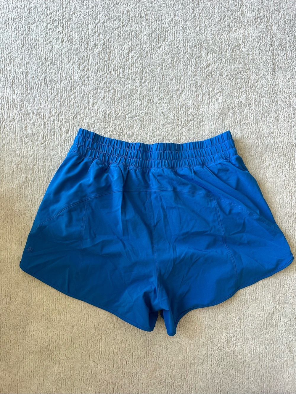 CRZ YOGA Dolphin 3” Running Shorts Medium - Picture 2 of 2